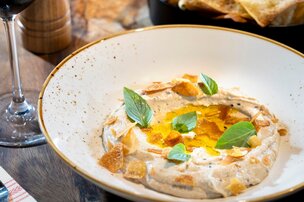 Houmous de haricots blancs à la caméline